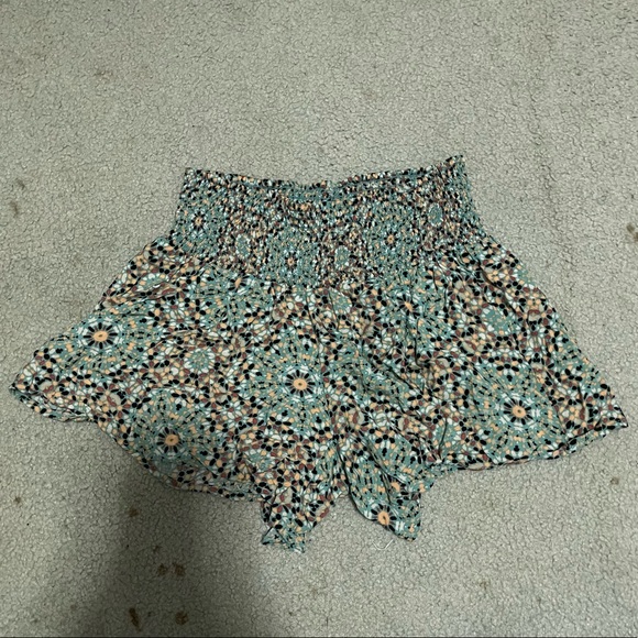 American Rag Loose Shorts - Picture 3 of 4